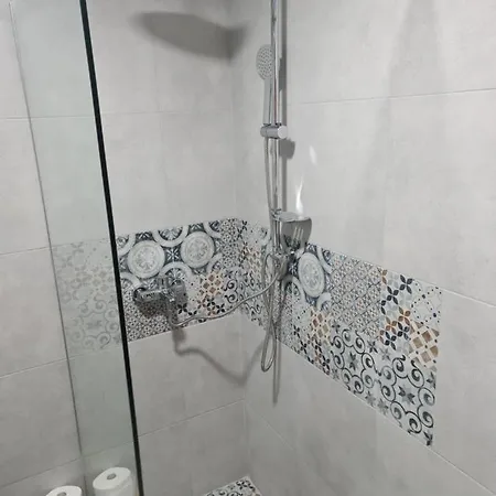 Apartament 33